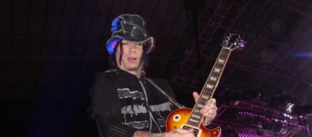 Ashba quiere que Izzy y Steven Adler vuelvan a GNR Ashba quiere que Izzy y Steven Adler vuelvan a GNR