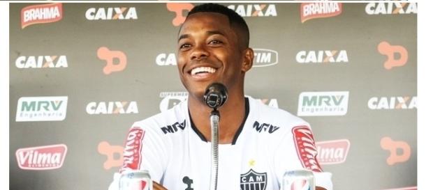 Robinho supera marca de Ronaldinho Gaúcho Robinho supera marca de Ronaldinho Gaúcho