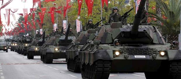 La Turchia si prepara ad invadere la Siria La Turchia si prepara ad invadere la Siria