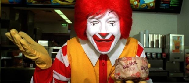 Ronald McDonald´s, personaje característico. Ronald McDonald´s, personaje característico.