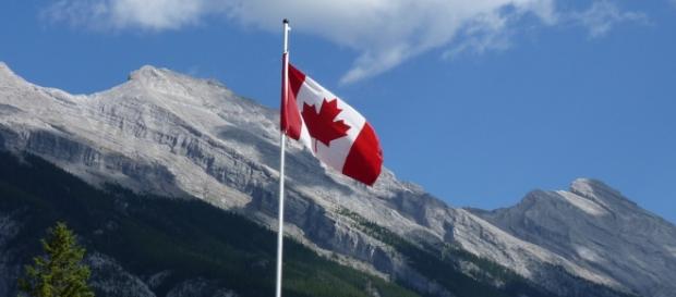 Foto: Bandeira Canadá em parque Nacional Foto: Bandeira Canadá em parque Nacional