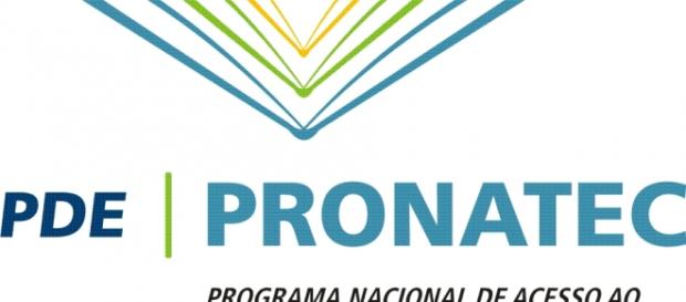 PRONATEC já beneficiou 8 milhões de alunos. PRONATEC já beneficiou 8 milhões de alunos.