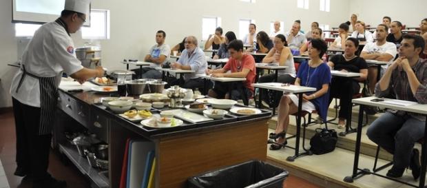 Cursos gratuitos em diversas cidades de SP Cursos gratuitos em diversas cidades de SP