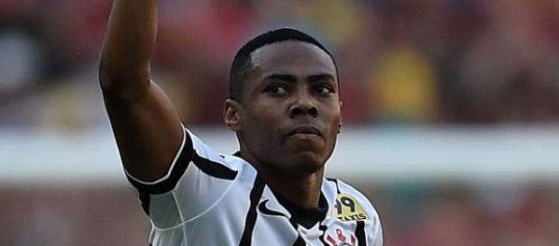 Elias só deve voltar aos campos no início de abril Elias só deve voltar aos campos no início de abril