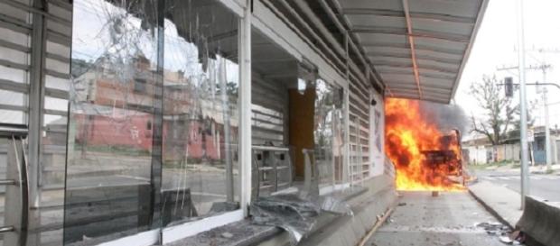 Estação de Vila Paciência ainda está destruída Estação de Vila Paciência ainda está destruída