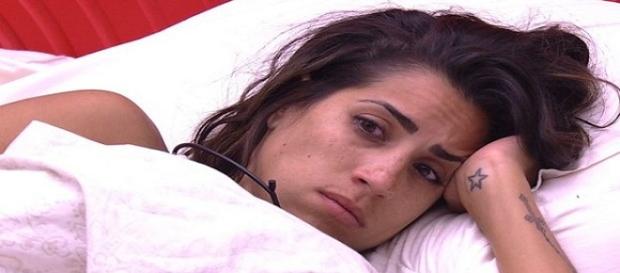 Fãs de artistas estão contra Juliana Fãs de artistas estão contra Juliana