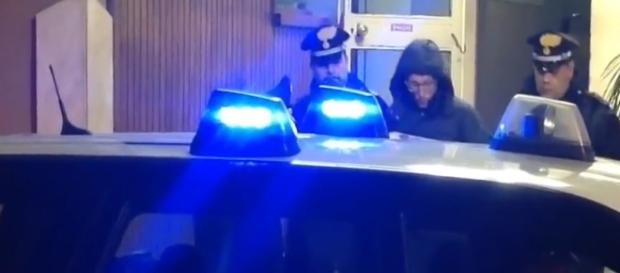 I tre arrestati vengono portati in carcere I tre arrestati vengono portati in carcere