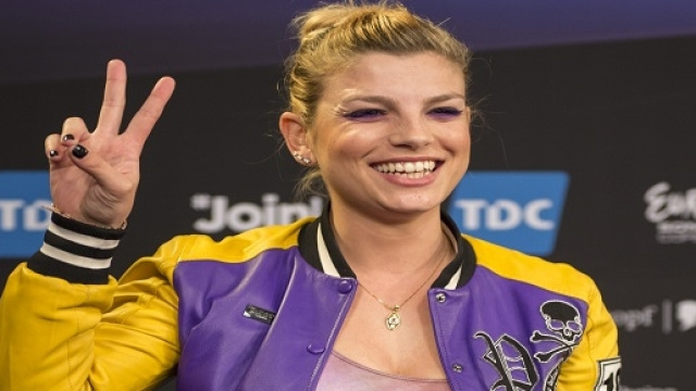 Emma criticata per gli ultimi scatti fotografici