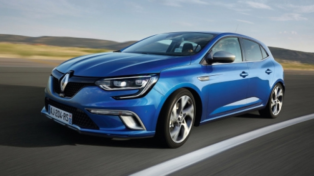 Nuova Renault Mégane blu elettrico