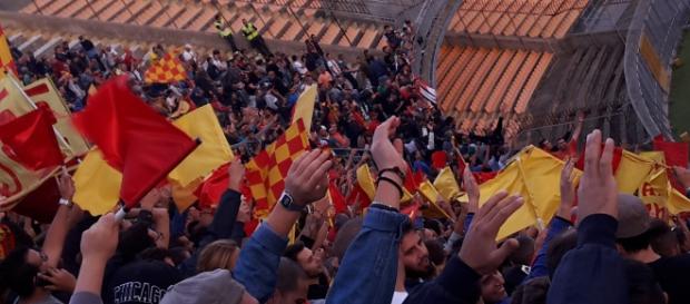 Il Lecce gioca contro l'Ischia Isolaverde. Il Lecce gioca contro l'Ischia Isolaverde.
