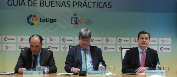 Javier Tebas, Miguel Cardenal y Alfredo Lorenzo. Javier Tebas, Miguel Cardenal y Alfredo Lorenzo.