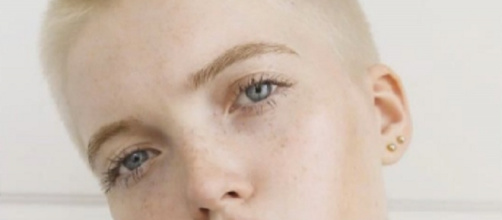 Tagli capelli XXS 2016: semi rasato di Ruth Bell
