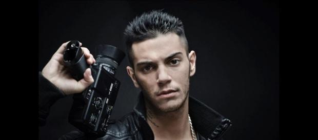 Emis Killa, giudice di The Voice of Italy 2016 Emis Killa, giudice di The Voice of Italy 2016