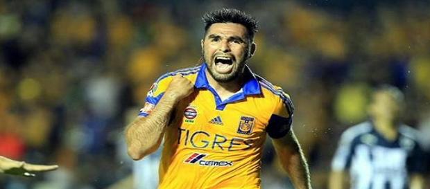 La "Palmera" Rivas celebra el gol. La "Palmera" Rivas celebra el gol.