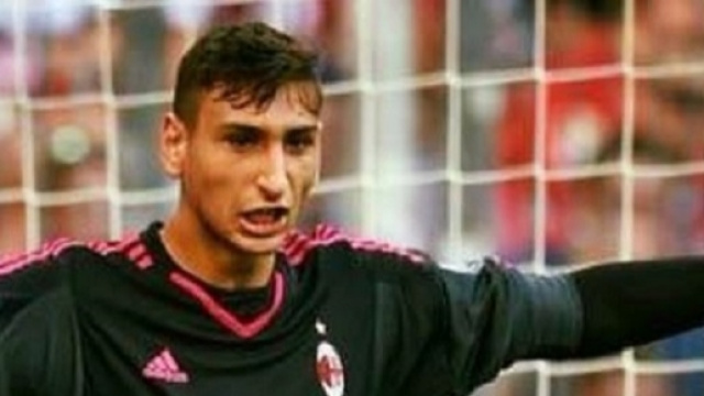 Gigi Donnarumma difende la porta del Milan
