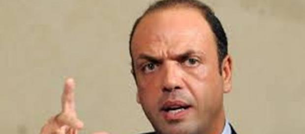 Angelino Alfano, ministro dell'Interno Angelino Alfano, ministro dell'Interno