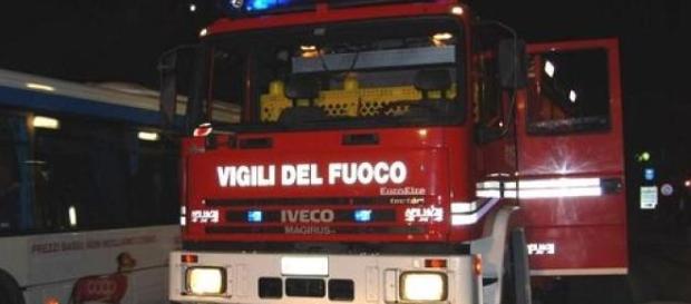 I Vigili del Fuoco sul luogo dell'accaduto. I Vigili del Fuoco sul luogo dell'accaduto.