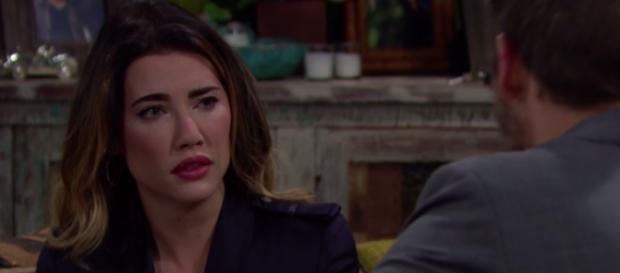 Steffy e Liam al telefono Beautiful Steffy e Liam al telefono Beautiful