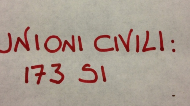 Il ddl sulle unioni civili passa al Senato