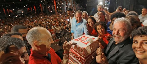 Lula durante comemorações do PT Lula durante comemorações do PT