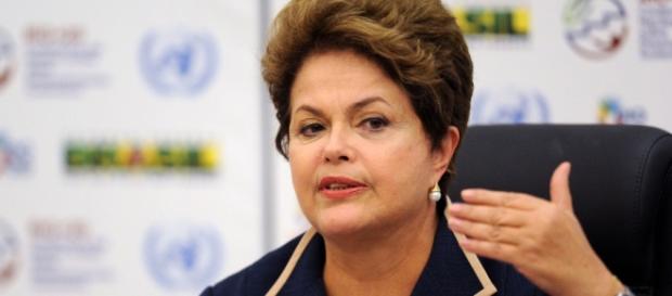 Campanha de Dilma em 2010 recebeu dinheiro ilegal Campanha de Dilma em 2010 recebeu dinheiro ilegal