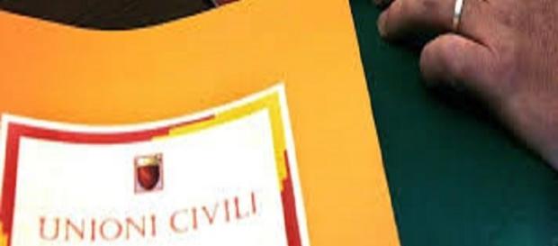 Unioni Civili e ddl Cirinnà: cosa prevede? Unioni Civili e ddl Cirinnà: cosa prevede?