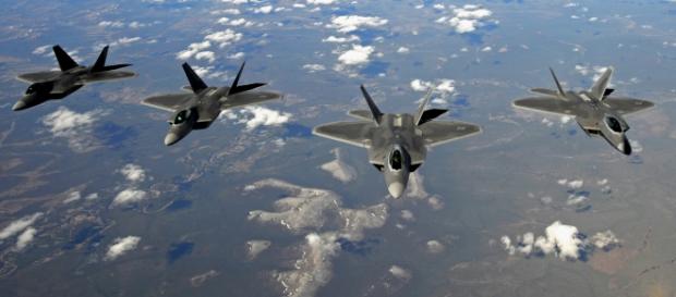 F-22 aproape distruse datorită sistemelor autonome F-22 aproape distruse datorită sistemelor autonome