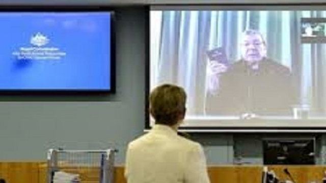 Il cardinal Pell in video conferenza
