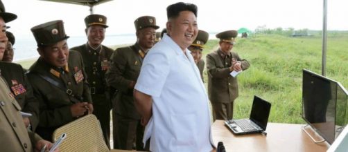 Kim Jong- un listo para lanzar un cohete espacial