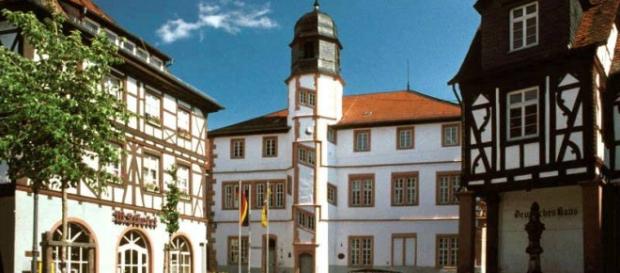 Fischmarkt und altes Rathaus in Alzey Fischmarkt und altes Rathaus in Alzey