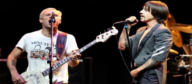 Flea e Anthony Kiedis em show do RHCP Flea e Anthony Kiedis em show do RHCP