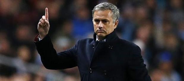José Mourinho intenta reorganizar su futuro. José Mourinho intenta reorganizar su futuro.