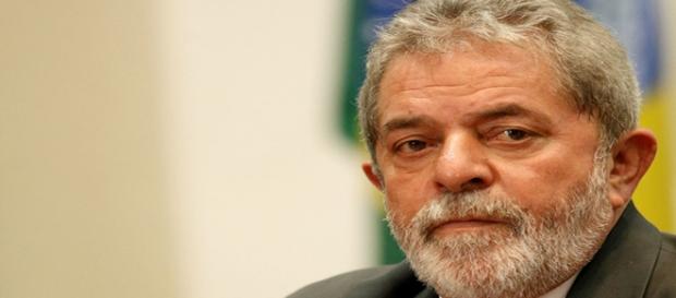 Lula poderá ser alvo de CPI do Bancoop Lula poderá ser alvo de CPI do Bancoop