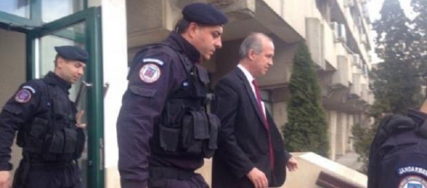 Primarul Brăilei, Aurel Simionescu, a fost reţinut Primarul Brăilei, Aurel Simionescu, a fost reţinut