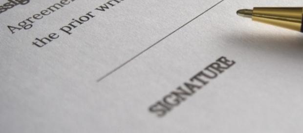 Signing contract in your company Signing contract in your company