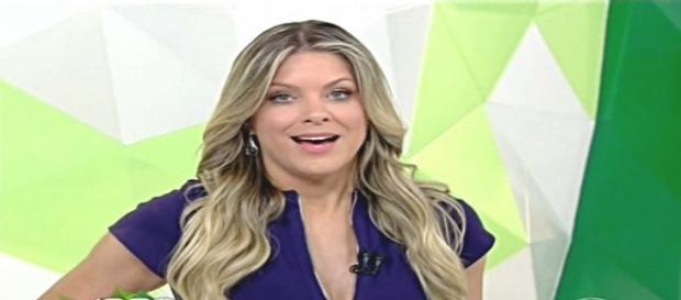A loira soltou um palavrão ao vivo A loira soltou um palavrão ao vivo