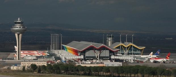 Aeropuerto Adolfo Suárez Madrid Barajas. Aeropuerto Adolfo Suárez Madrid Barajas.