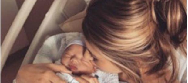 Briana Jungwirth com o filho Freddie Briana Jungwirth com o filho Freddie