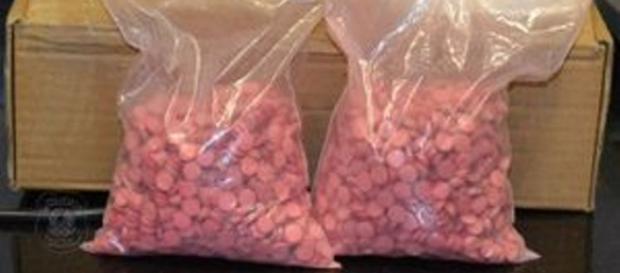 ecstasy encontrados em pacote em Correio. ecstasy encontrados em pacote em Correio.