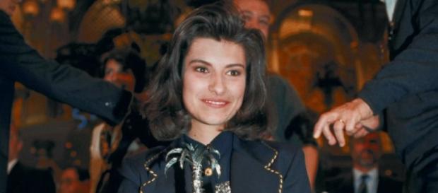 La premiazione del 1993 Laura Pausini vincitrice La premiazione del 1993 Laura Pausini vincitrice