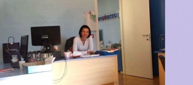 O româncă inimoasă ajută badantele românce O româncă inimoasă ajută badantele românce