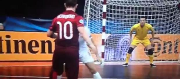 Ricardinho un momento antes marcar. Ricardinho un momento antes marcar.