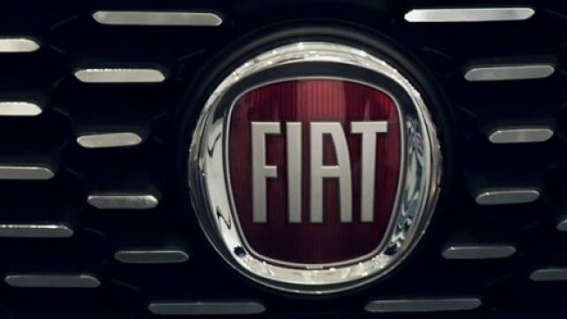 Fiat presenta 3 automobili a Delhi