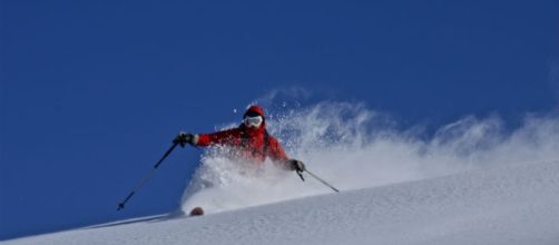 Sciare: attività amata dagli italiani.