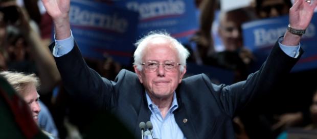 Bernie Sanders in Phoenix, Arizona (Wikipedia) Bernie Sanders in Phoenix, Arizona (Wikipedia)