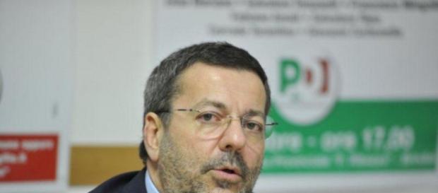 Mimmo Consales, sindaco di Brindisi Mimmo Consales, sindaco di Brindisi