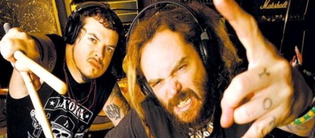 Os irmãos Iggor e Max Cavalera Os irmãos Iggor e Max Cavalera