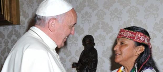 Regalo del Papa a Milagro Sala Regalo del Papa a Milagro Sala