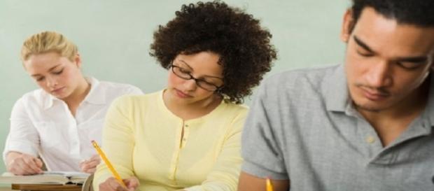 Vagas de estágio para estudantes de graduação Vagas de estágio para estudantes de graduação
