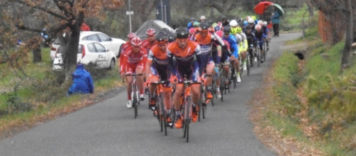La Nippo Fantini in testa al gruppo